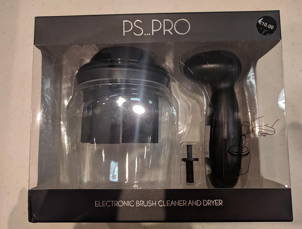 Penneys Are Now Selling A €10 Version Of The StylPro Brush Cleaner