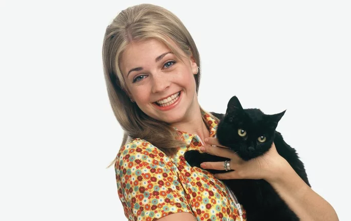 Reviewing The Fashion From Sabrina The Teenage Witch, 20 Years Later - Where Does Sabrina The Teenage Witch Take Place