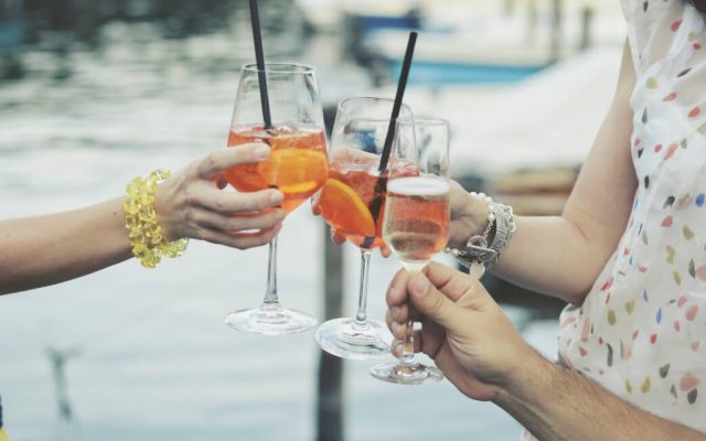 Three Cocktail Recipes To Spice Up Your Weekend - Vimarsana News