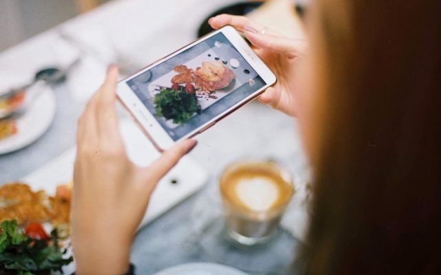 How Much Is Too Much? When To Know It's Time To Step Back From Sharing Online - Vimarsana News