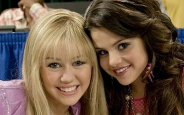 Miley Cyrus And Selena Gomez Are Besties And We Are Obsessed - Vimarsana News