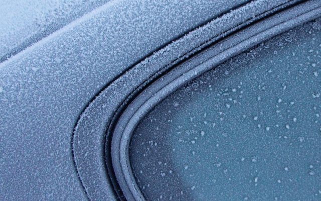 Here's Why You Shouldn't Use The Boiling Water Trick To Defrost Your Car - Vimarsana News