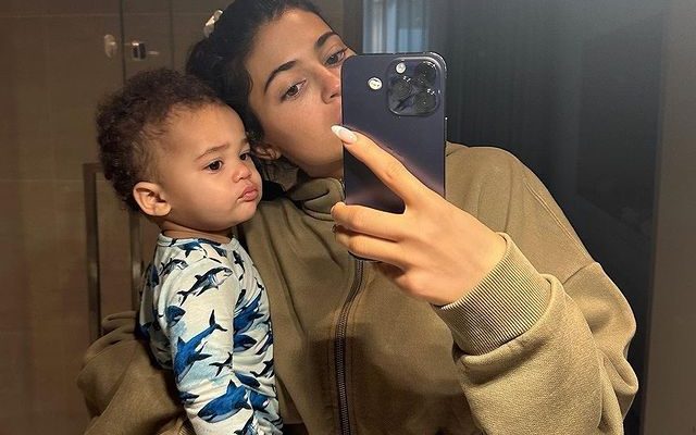 Here's How To Actually Pronounce Kylie Jenner's Son's Name Aire - Vimarsana News