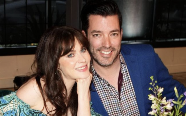Zooey Deschanel Is Engaged To TV Personality Jonathon Scott - Vimarsana News