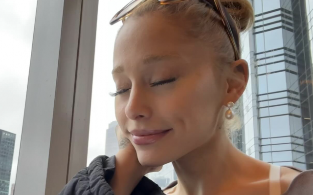 Ariana Grande Is Allegedly Working On A New Album - Vimarsana News