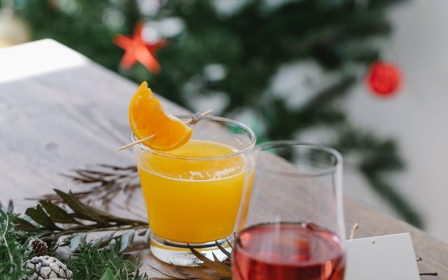 Three Christmas Cocktails To Get You In The Festive Spirit - Vimarsana News
