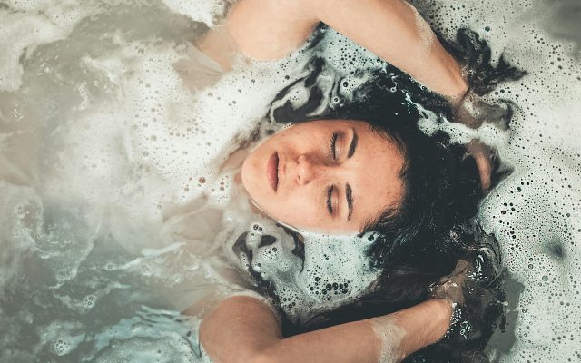 4 Types Of Baths I Couldn't Live Without - Vimarsana News